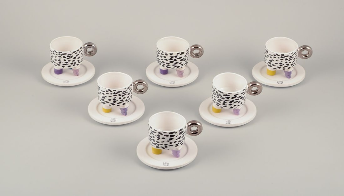 French studio ceramicist. Six pairs of coffee cups with saucers in earthenware. Late 20th C.: French studio ceramicist. Six pairs of coffee cups with saucers in earthenware. Abstract futuristic style. Late 20th century. Marked. Perfect condition. Cup: H 8.0 cm x D 7.0 cm (without handle)