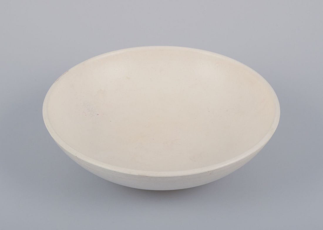 Suzanne Ramie for Atelier Madoura, France. Round ceramic bowl. Glaze in light tones. Mid-20th C. (1 of 8)