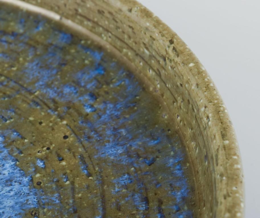 Annelise and Per Linnemann-Schmidt for Palshus. Ceramic dish with glaze in green and blue tones. - 5