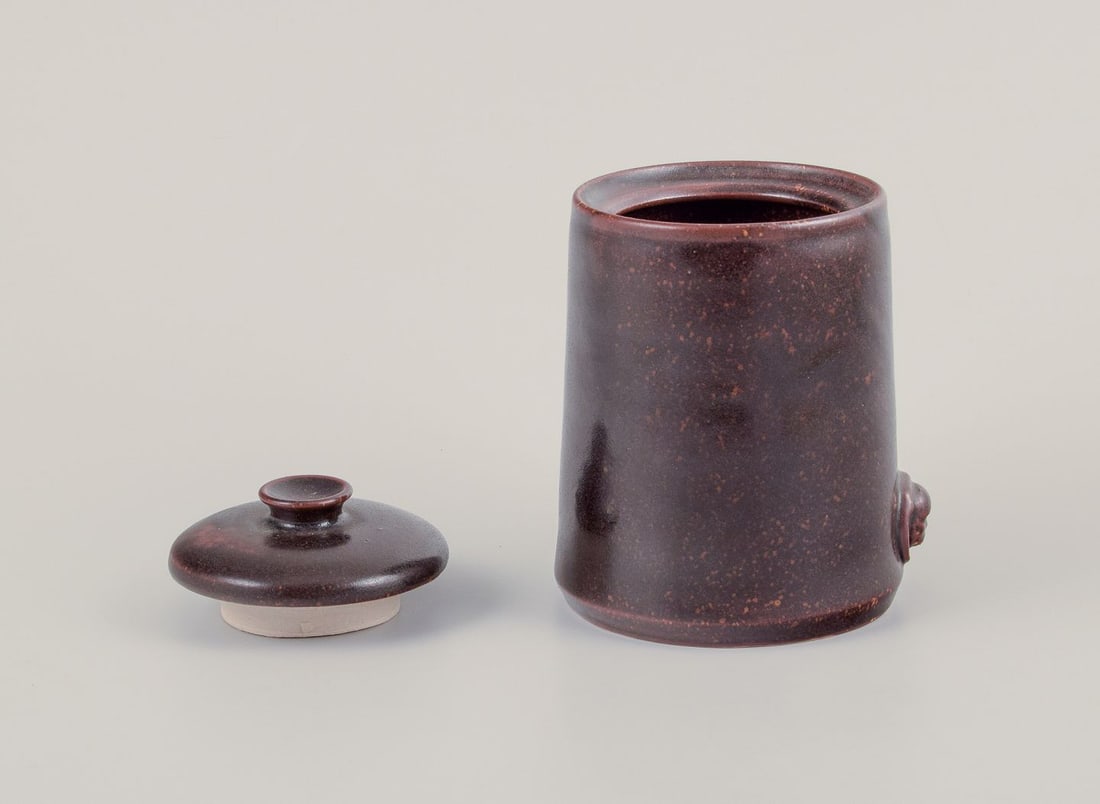 Rolf Fagerberg, Swedish artist. Ceramic lidded jar. Glaze in brown hues. Late 20th C. - 5