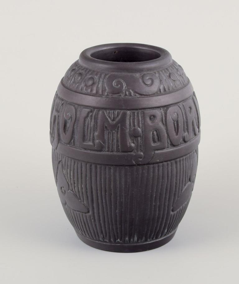 Hjorth, Bornholm. Two beautiful vases and a bowl in black terracotta. Early 1900s. - 4