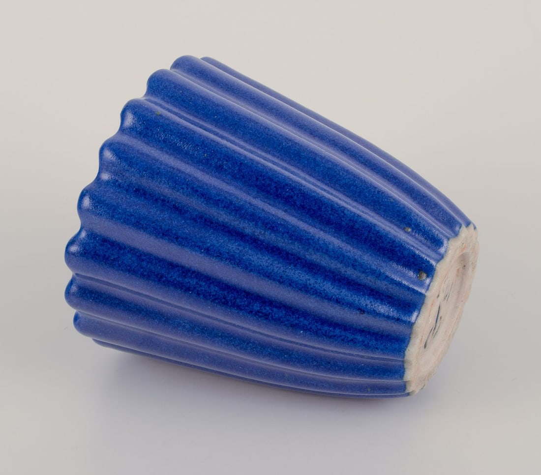 Christian Poulsen, Denmark. Unique ceramic vase in a grooved design. Dated 1937. - 6