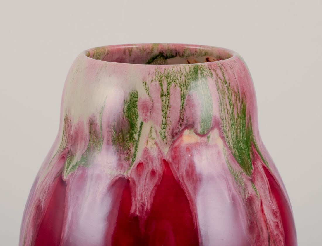 Michael Andersen, Bornholm. Large ceramic vase with float glaze in violet and green shades. Mid 20th - 3