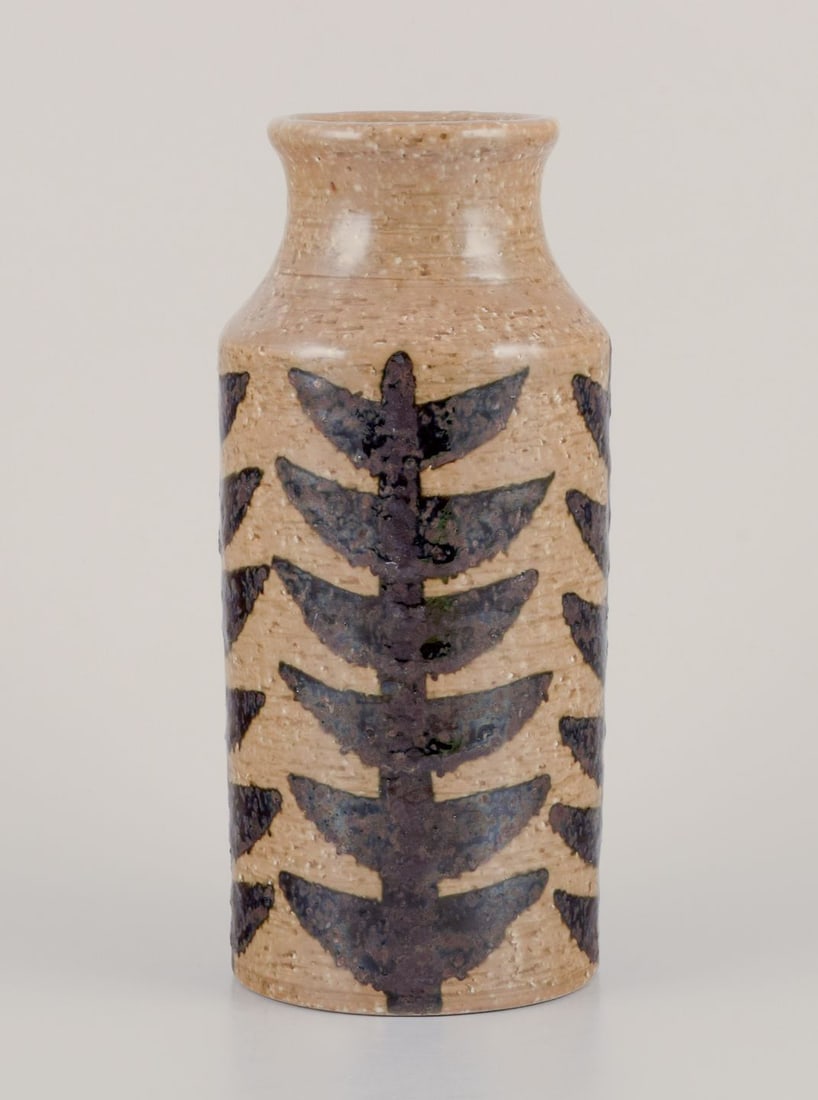 Hertha Bengtsson for Rorstrand Atelje. Large cylindrical ceramic vase. Modernist design. Ca. 1970. - 2