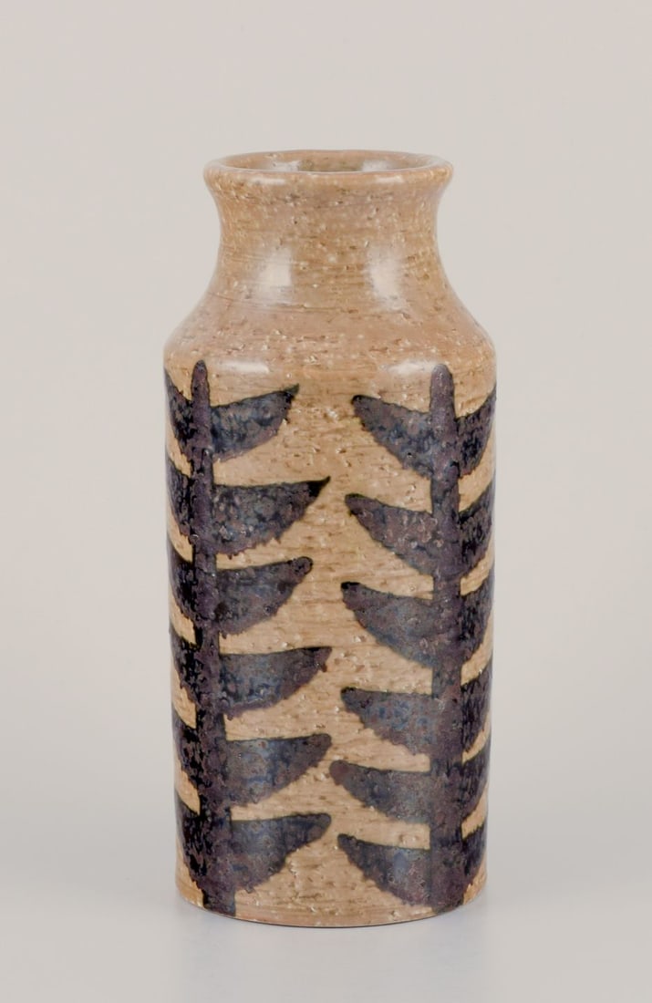 Hertha Bengtsson for Rorstrand Atelje. Large cylindrical ceramic vase. Modernist design. Ca. 1970. - 4