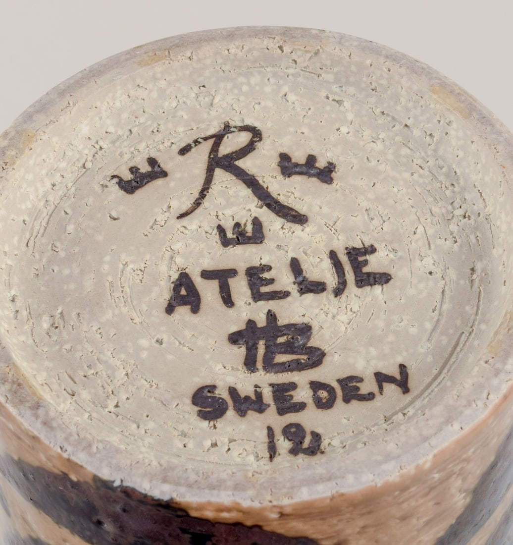 Hertha Bengtsson for Rorstrand Atelje. Large cylindrical ceramic vase. Modernist design. Ca. 1970. - 7