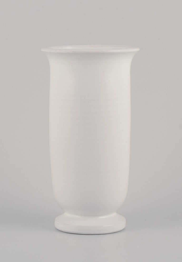 Kahler, Denmark. Large ceramic vase. White glazed classic shape. 1930/40's. (1 of 6)
