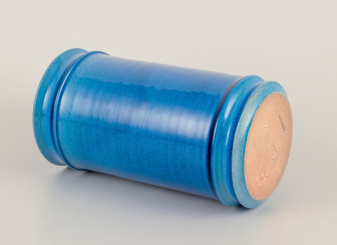 Nils Kahler for Kahle. Cylindrical ceramic vase with azure glaze. 1960s/70s. - 6
