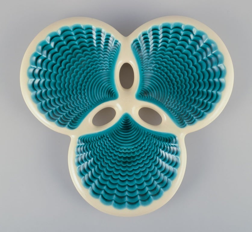 French ceramic dish. Triple and shell-shaped form. 1940s - 3