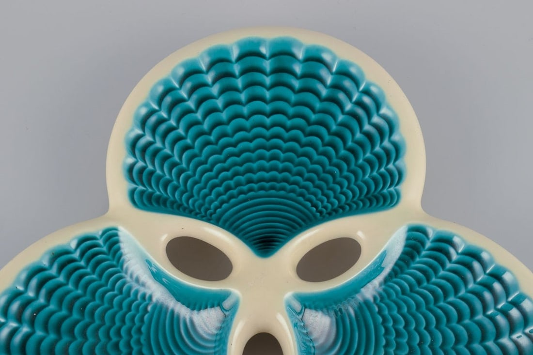 French ceramic dish. Triple and shell-shaped form. 1940s - 7