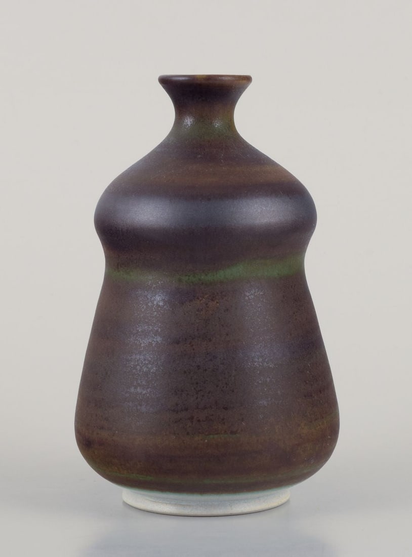 John Andersson for Hoganas, Sweden. Ceramic vase with glaze in brown-green tones. Approx. 1960s - 3
