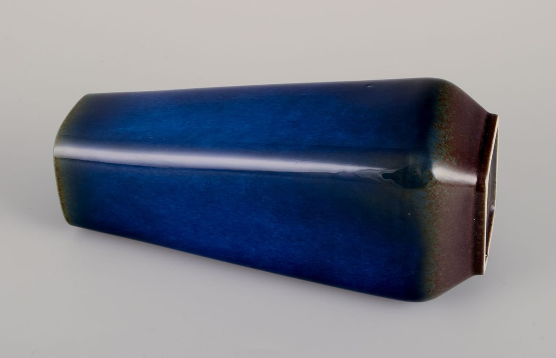 Sven Jonson for Gustavsberg. "Lagun" vase in stoneware. Beautiful glaze in blue tones. 1960s/1970s. - 7