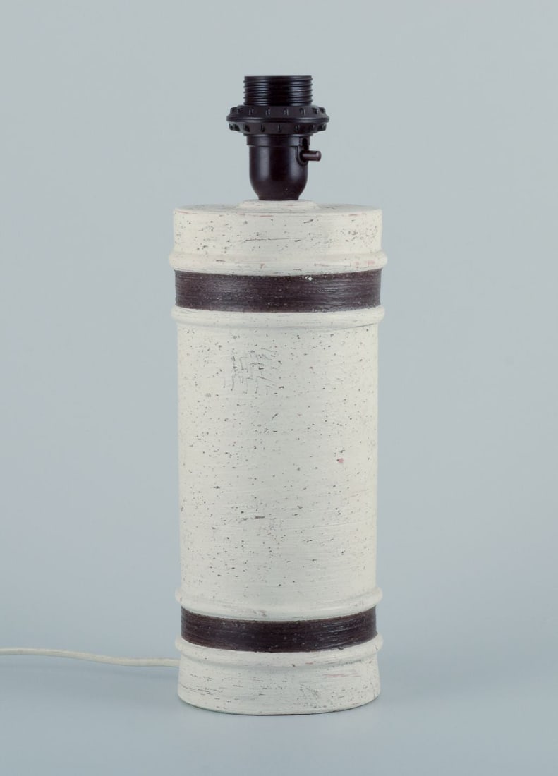 Bitossi/Bergboms, Sweden. Large table lamp in stoneware. Glaze in sandy and brown tones. 1960/70s. (1 of 6)