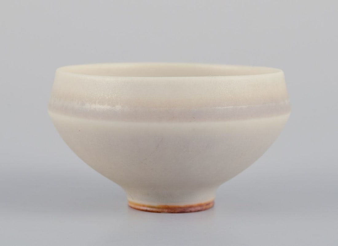 Berndt Fribergfor Gustavsberg Studio. Miniature ceramic bowl with glaze in light shades. - 5