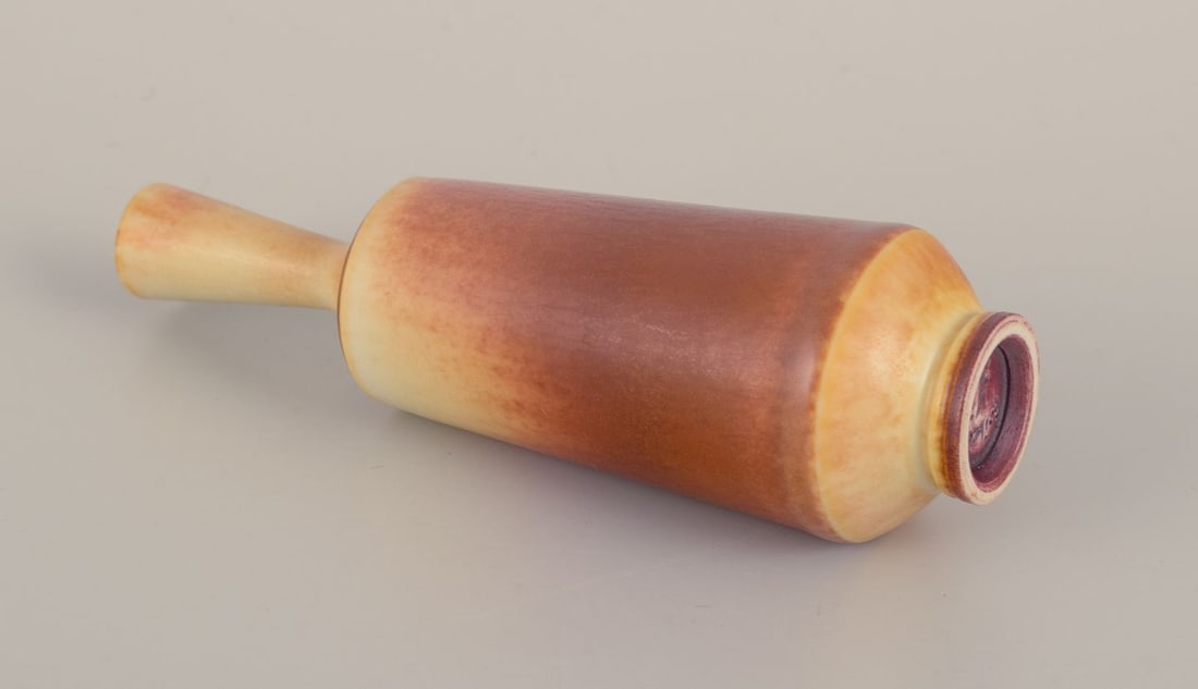 Berndt Friberg for Gustavsberg Studio. Miniature vase with narrow neck in glazed ceramic. - 7
