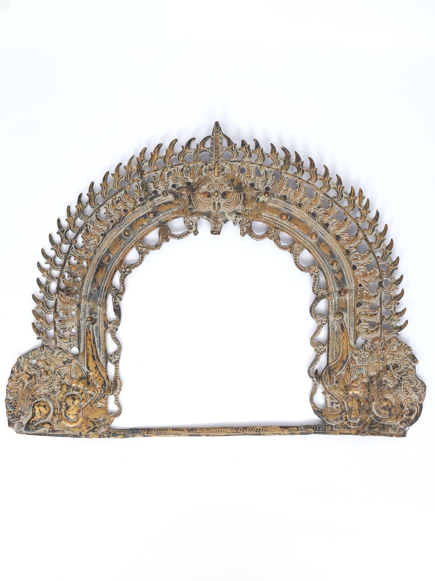31" Large Kirtimukha Prabhavali in Brass | Wall Hanging: Title: 31" Large Kirtimukha Prabhavali in Brass | Wall Hanging Additional Information: itemcode: DDO324 Reserve: $662.00 Shipping: Domestic: Shipping rates are determined by destination