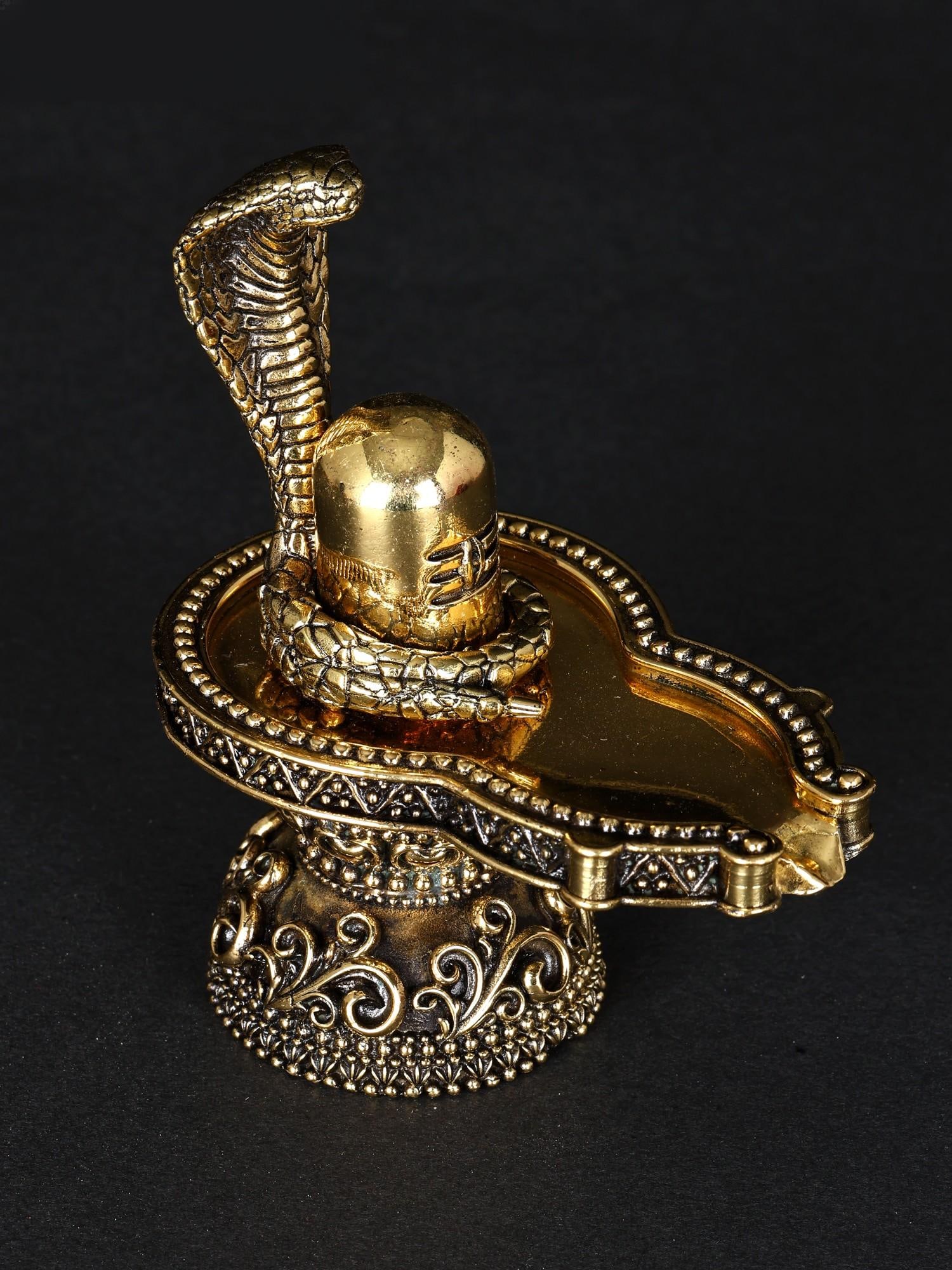 3" Small Superfine Shivalinga with Protecting Sheshnag in Brass: Title: 3" Small Superfine Shivalinga with Protecting Sheshnag in Brass Additional Information: itemcode: DDO095 Reserve: $68.00 Shipping: Domestic: Shipping rates are determined by destination Interna
