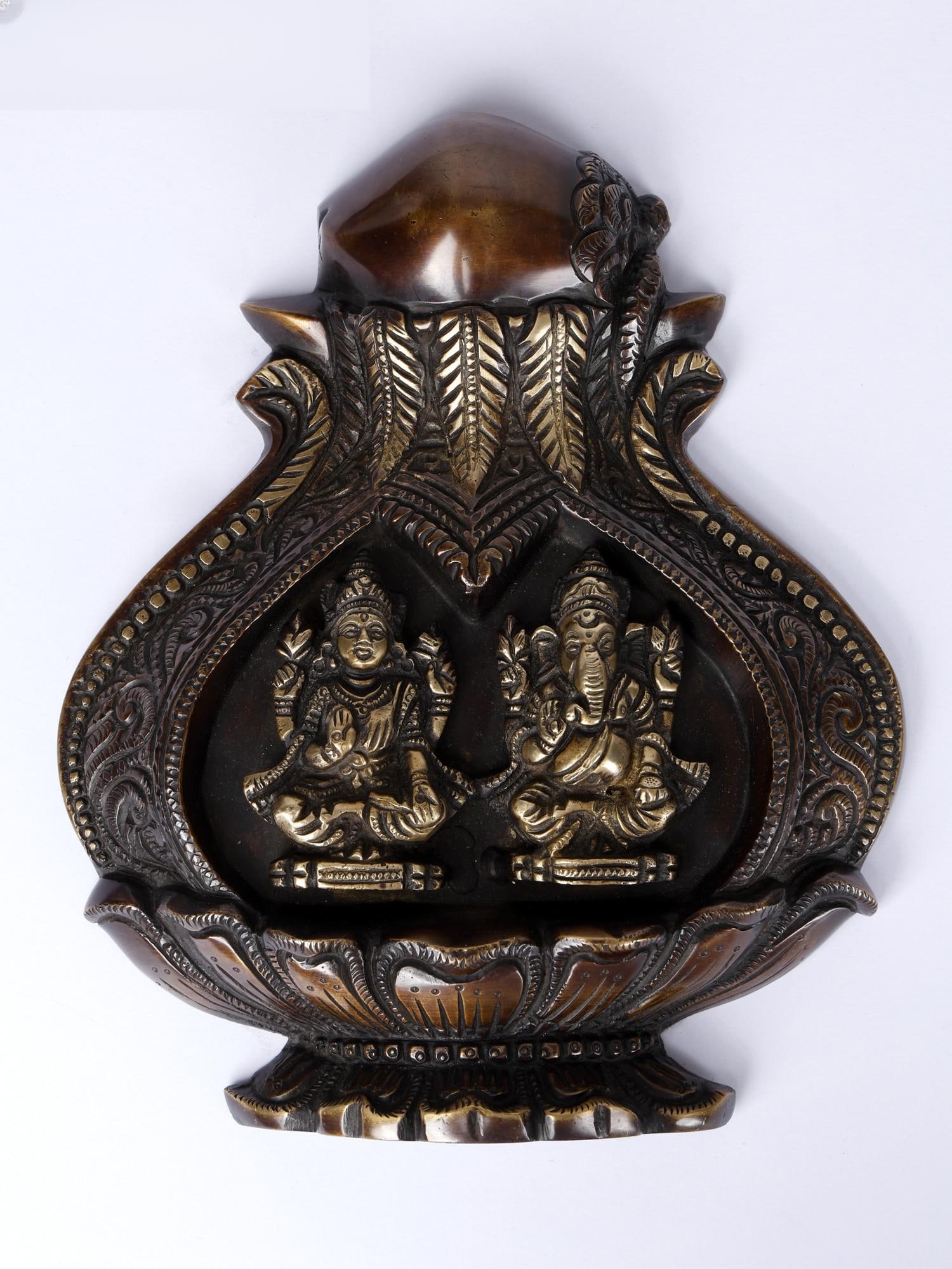 8" Lakshmi Ganesha Wall Hanging /Brass Statue: Description: --- Additional Information: itemcode: DDM336 Reserve: $130.00 Shipping: Domestic: Shipping rates are determined by destination International: Foreign shipping rates are determined by dest