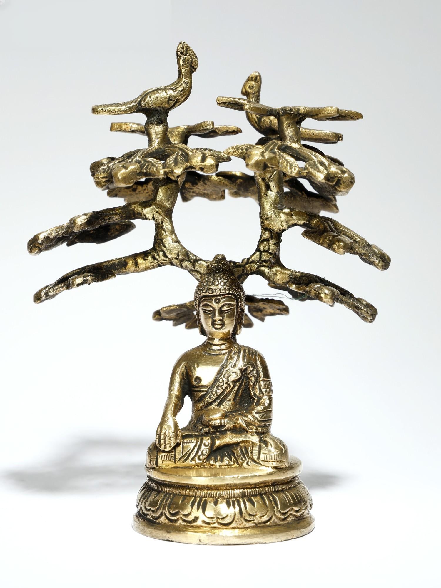 5" Small Buddha Seated Under The Bodhi Tree /Brass Statue: Description: --- Additional Information: itemcode: DDM438 Reserve: $73.00 Shipping: Domestic: Shipping rates are determined by destination International: Foreign shipping rates are determined by