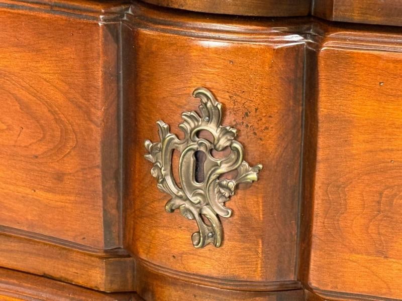 Hickory Chair, Louis XV Style Commodes, Wood, Brass, Marble, USA, 1980s - 13