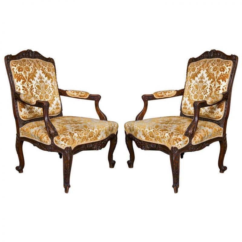 Pair of French Louis XV Style 1930s Walnut Armchairs Embroidered Upholstery - 10