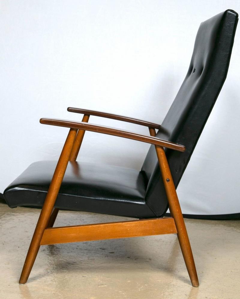 Pair of Mid Century Modern Scandinavian Teak and Black Lounge Chairs - 5