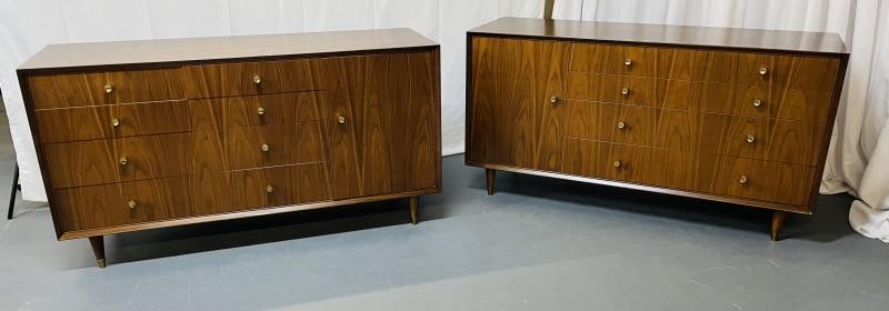 Pair of Mid Century Modern Chests, Dressers Bedside Stands, Opposing, Refinished - 9