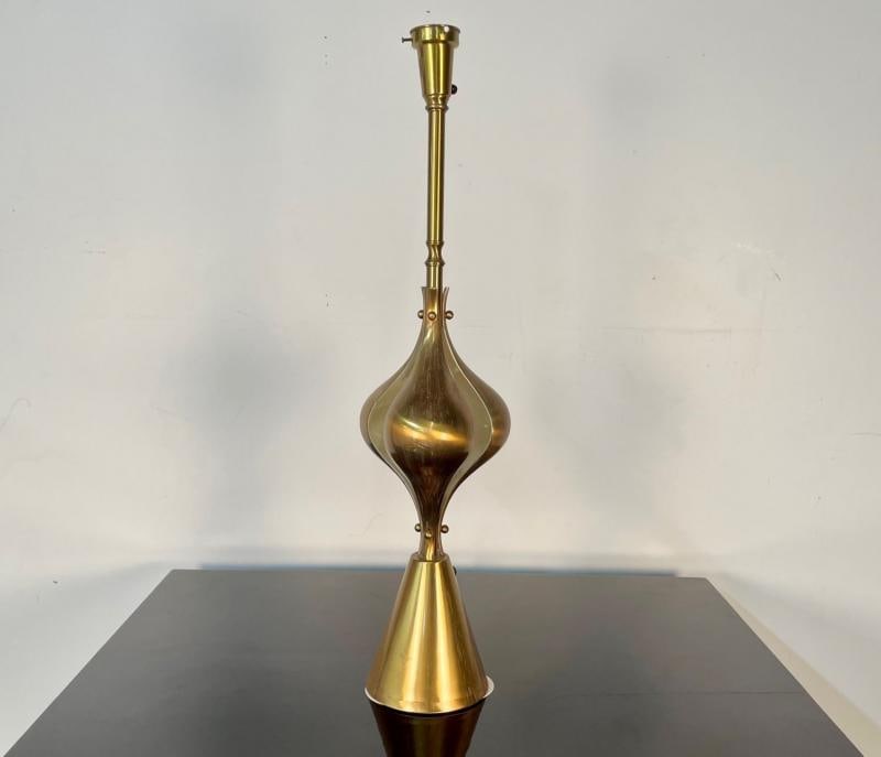 Single Hollywood Regency Style Brass Table / Desk Lamp - 2