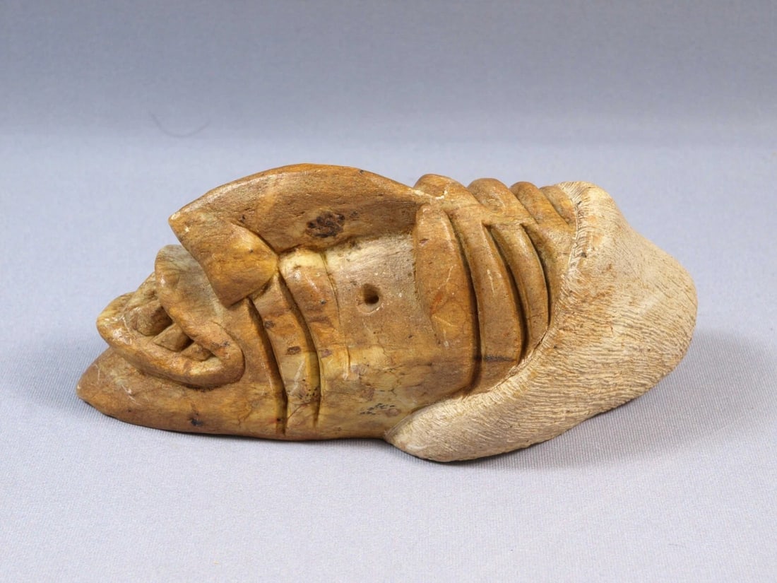 Native American Stone Carving SIGNED Canada Cleveland Sandy Iroquois Six Nations: This is a vintage Primitive Native American Iroquois FigurineIt shows a face of native maIt is signed on the bottom - Cleveland Sand (1949-2015). Cleveland was born in Ohsweken, Ontario in 1949. He