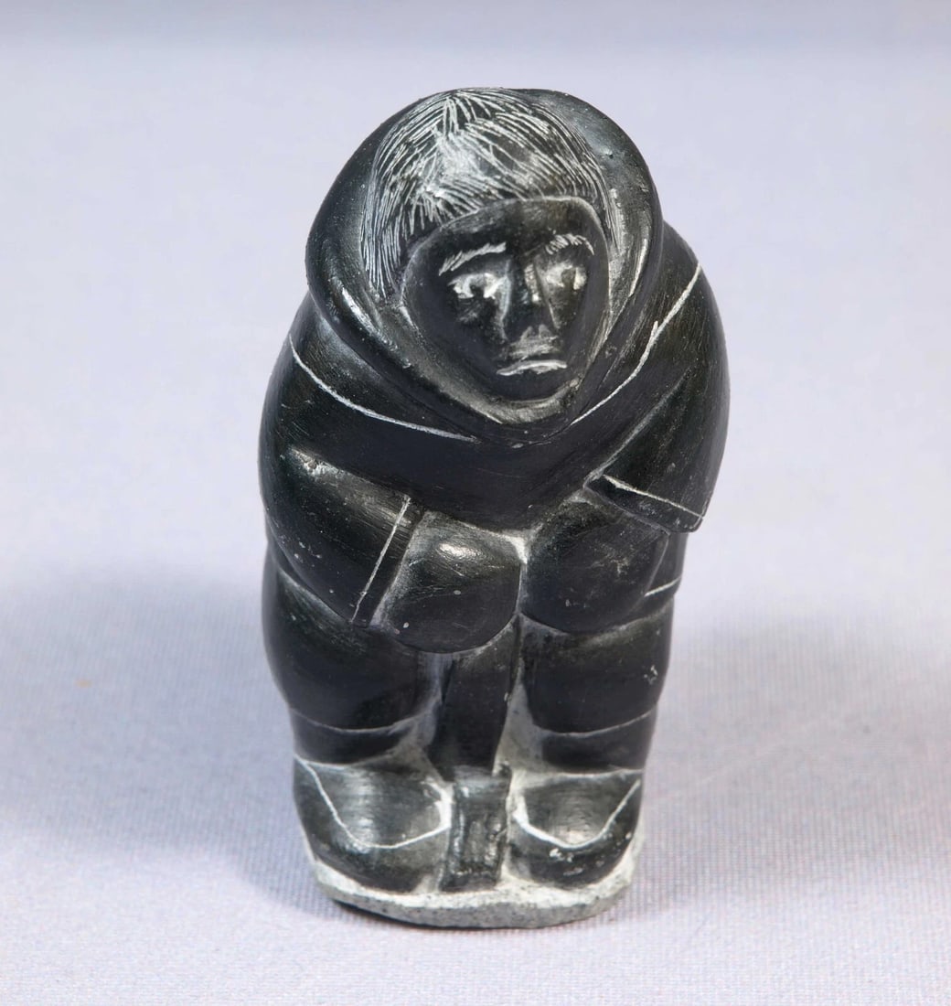 Signed Inuit Native American Soapstone Hunter Seal Canada VINTAGE (1 of 5)