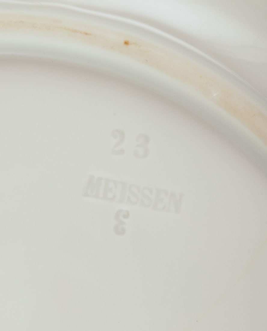 Stadt Meissen, Germany. Set of four Blue Onion-patterned dinner plates. Approx. 1930 - 10