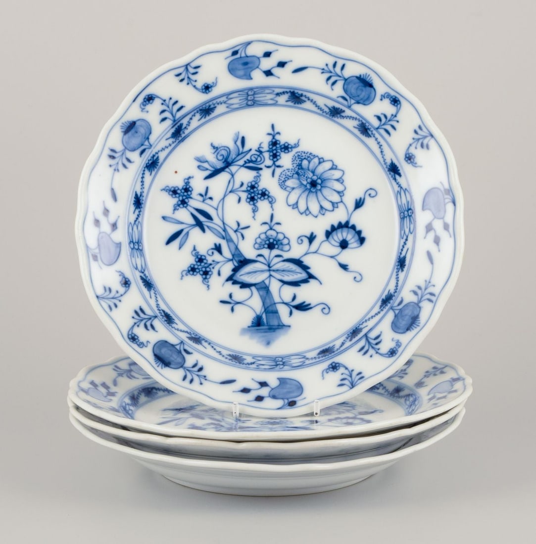 Stadt Meissen, Germany. Set of four Blue Onion-patterned dinner plates. Approx. 1930 (1 of 10)
