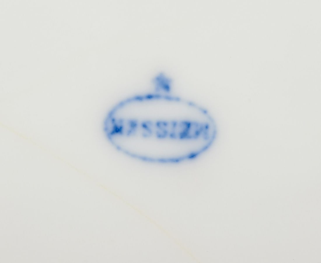 Stadt Meissen, Germany. Set of four Blue Onion-patterned dinner plates. Approx. 1930 - 9