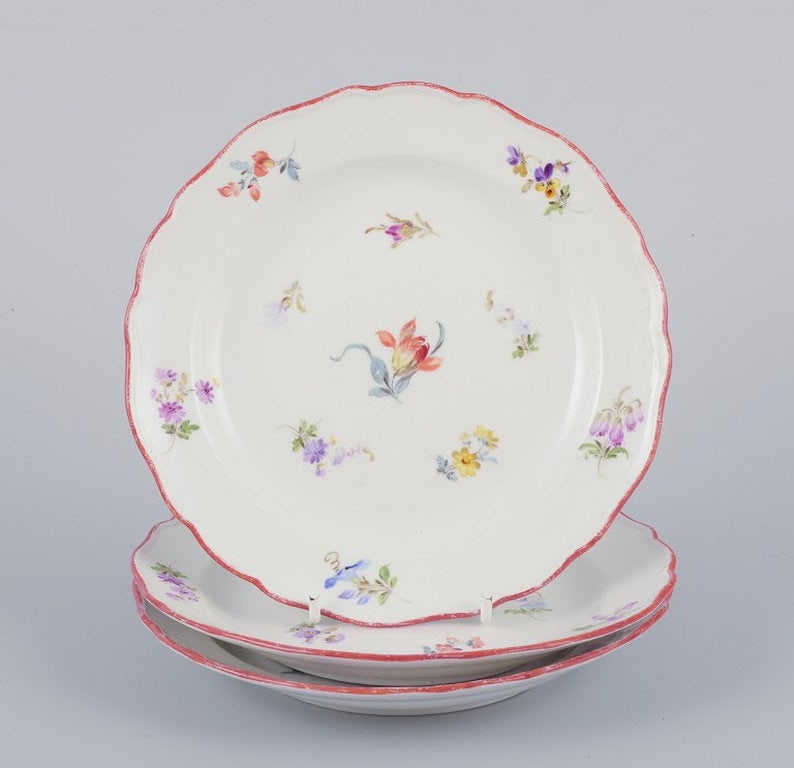 Meissen, Germany. A set of three small antique porcelain plates. 19th century. - 2