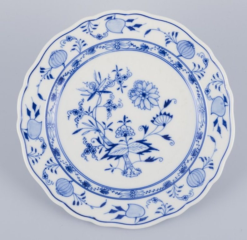 Meissen, Germany. A set of four 'Blue Onion' pattern porcelain plates. Marked.a - 7