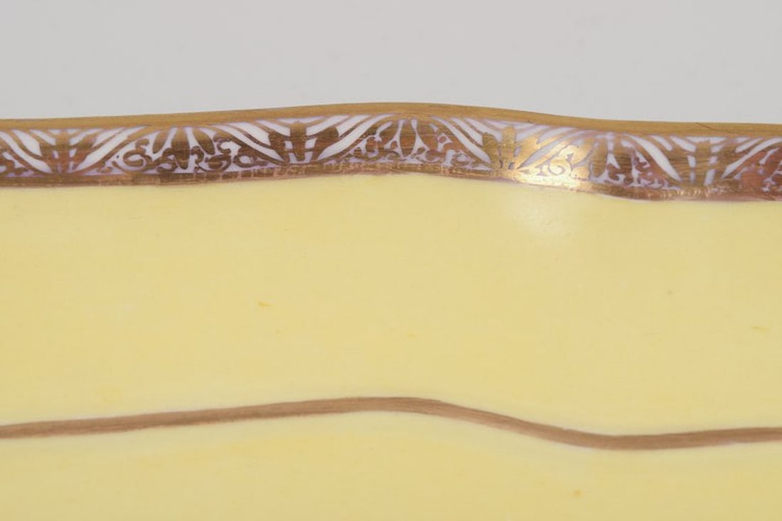 Meissen, Germany. Antique porcelain tray. Hand-painted with a motif of birds in a park landscape. - 10