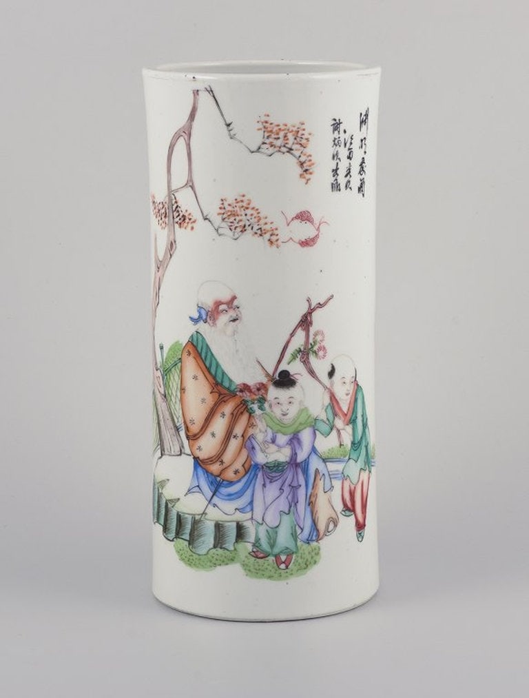 Antique Chinese porcelain brush holder. Decorated with a motif of figures in a landscape. 19th (1 of 9)