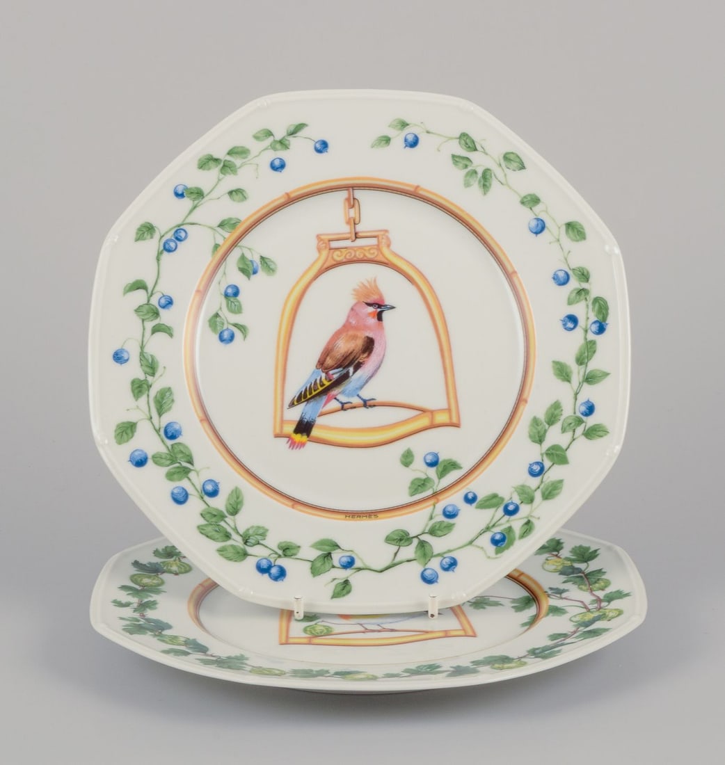 Hermès, France. Two porcelain plates with bird motifs. "L'Étrier Perchoir" series. Late: Hermès, France. Two porcelain plates with bird motifs from the "LÉtrier Perchoir" series. Late 20th century. Marked. Perfect condition. Dimensions: 21.0 cm. x 2.0 cm.; Hermès, France. T