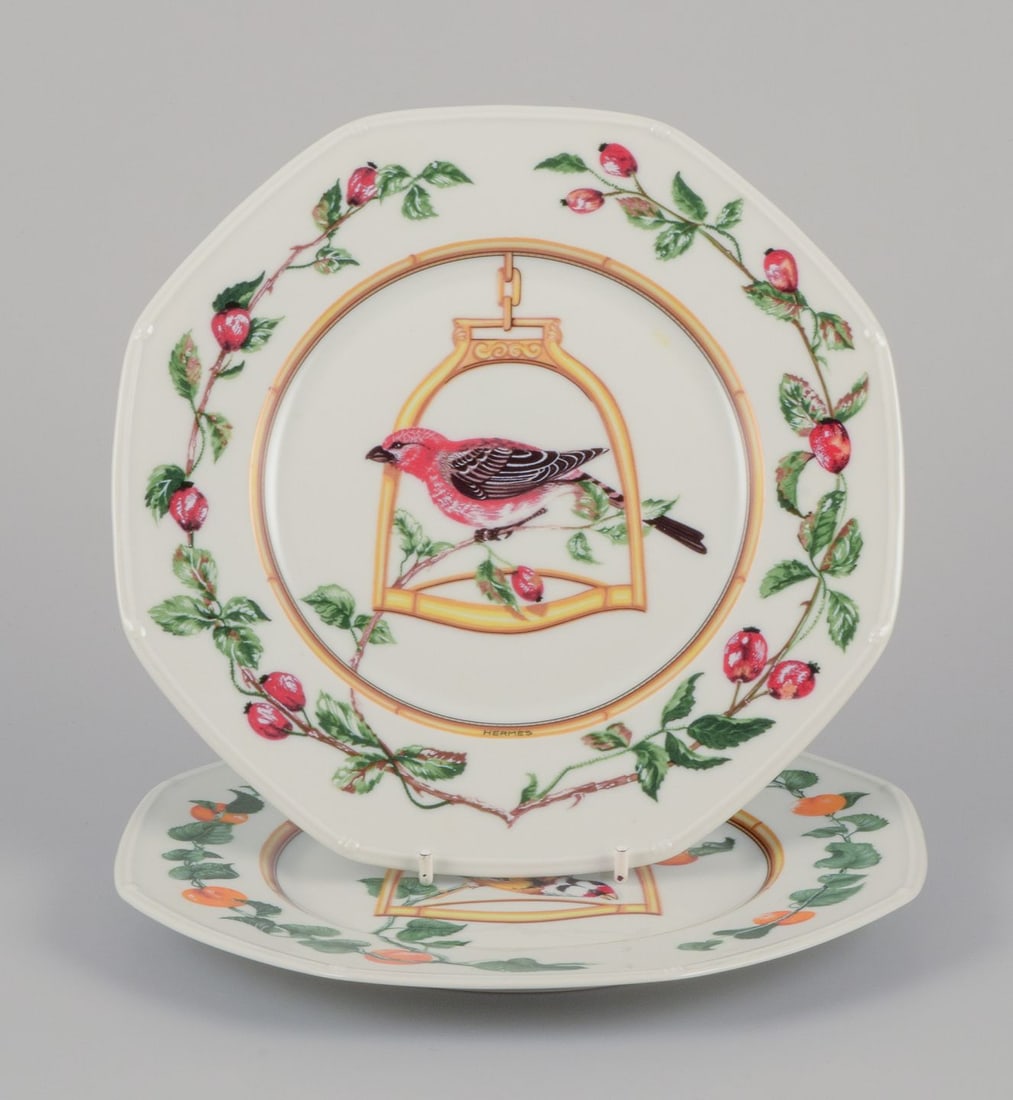 Hermès, France. Two porcelain plates with bird motifs. "L'Étrier Perchoir" series. Late: Hermès, France. Two porcelain plates with bird motifs from the "LÉtrier Perchoir" series. Late 20th century. Marked. Perfect condition. Dimensions: 21.0 cm. x 2.0 cm.; Hermès, France. T
