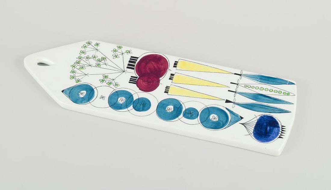 Marianne Westman for Rörstrand, Sweden. Large oval 'Picknick' cutting board in glazed (1 of 7)