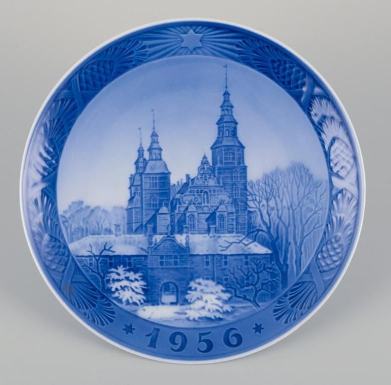 Royal Copenhagen, Denmark. Two porcelain Christmas plates from 1952 and 1956. - 7