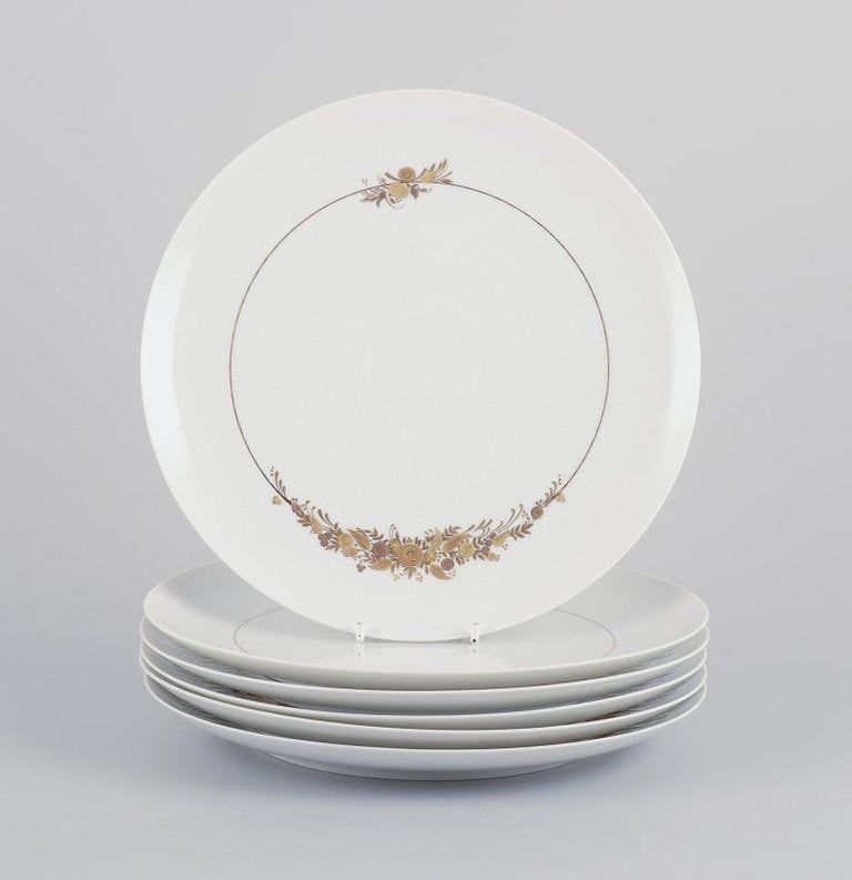 Bjørn Wiinblad for Rosenthal Studioline, Germany. A set of six 'Romanze' dinner plates in (1 of 7)