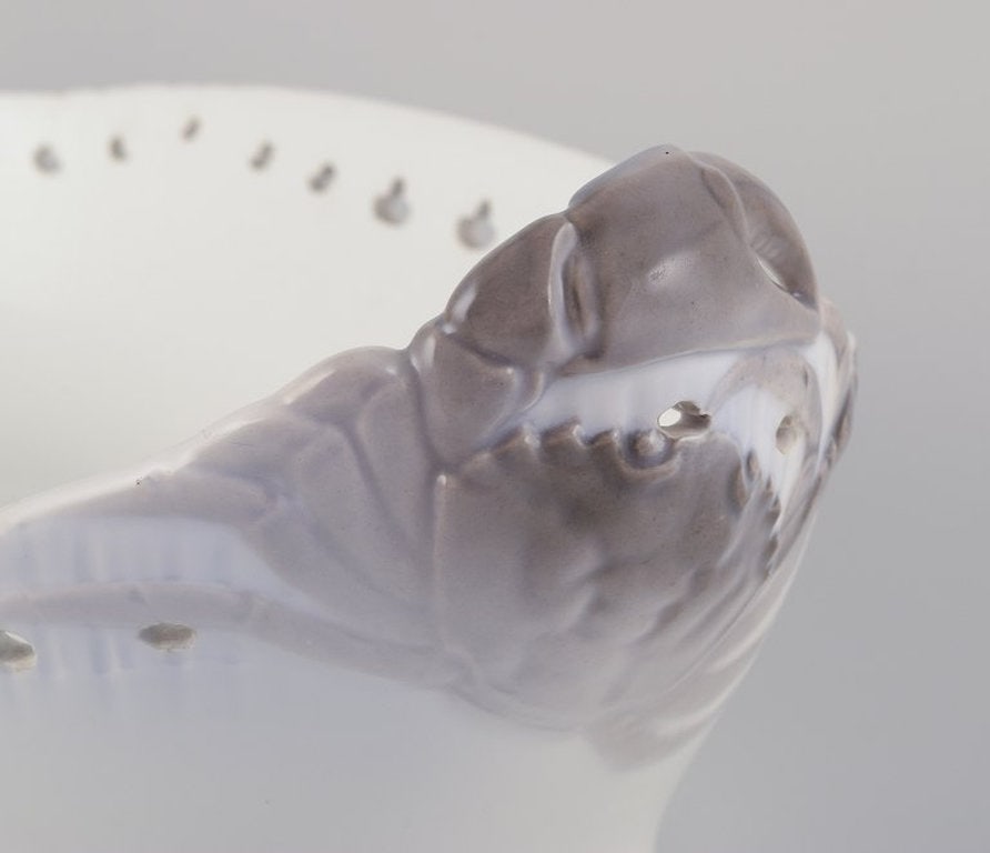 Royal Copenhagen. Large Art Nouveau porcelain jardinière. Late 19th century. - 7