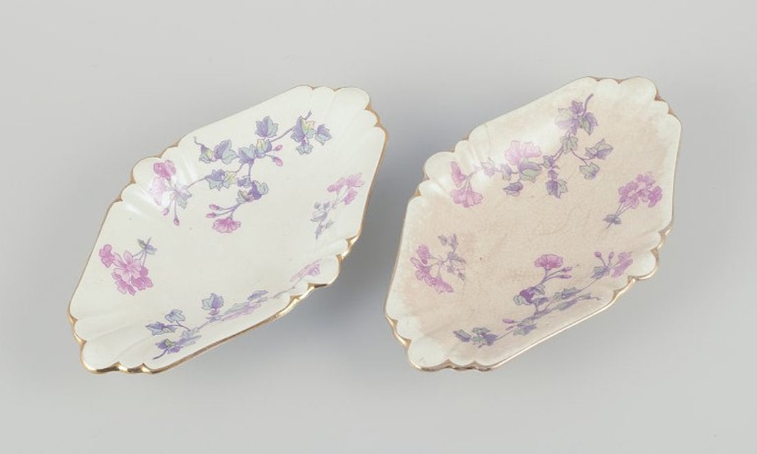 Gustafsberg, Sweden. Two small oblong 'Geranium' earthenware bowl. 1918. - 3