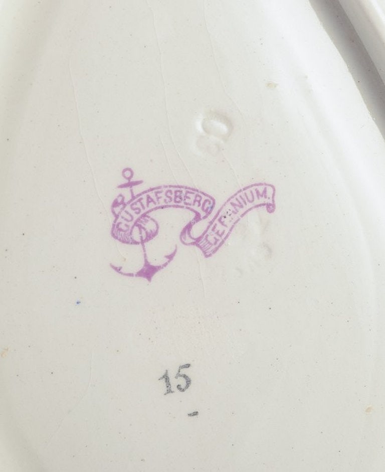 Gustafsberg, Sweden. Two small oblong 'Geranium' earthenware bowl. 1918. - 6