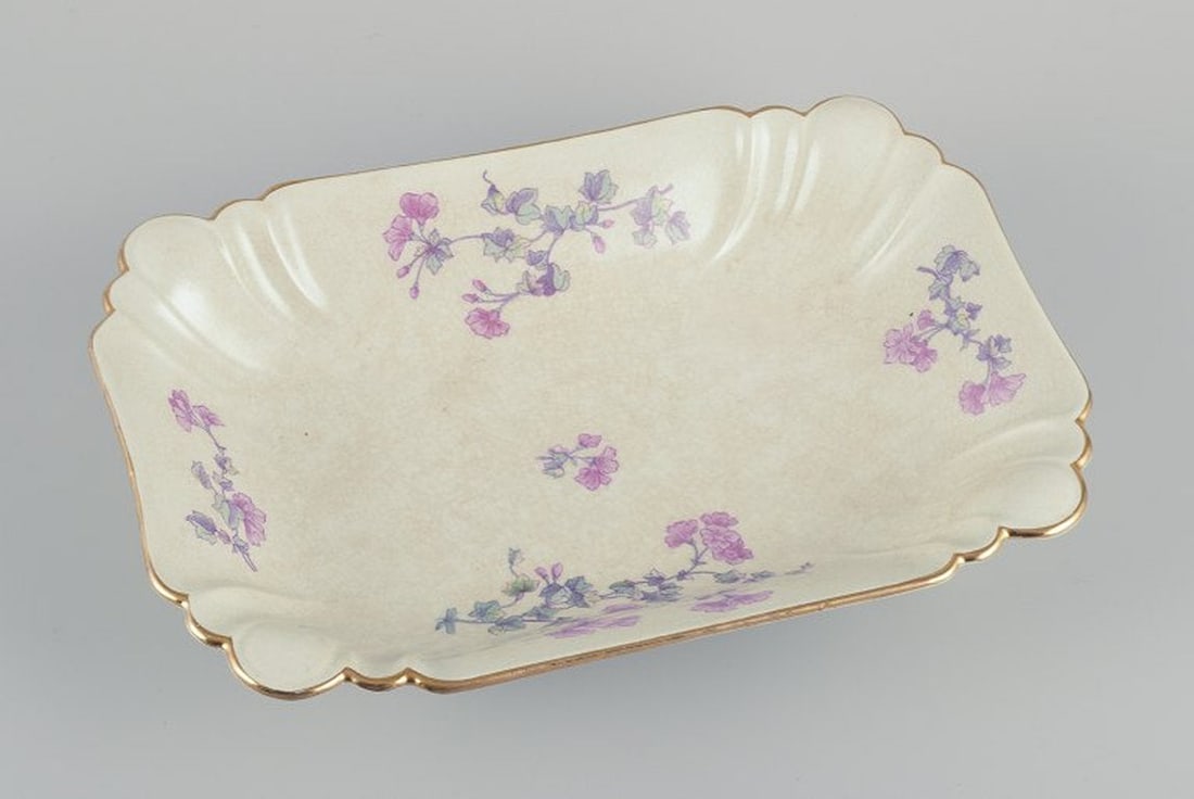 Gustafsberg, Sweden. 'Geranium' rectangular tray and elongated deep dish in earthenware. 1918. - 5