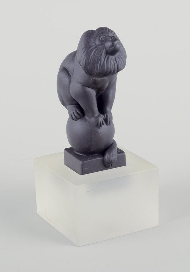 Pia Langelund for Royal Copenhagen. Black bisquit, monkey figurine mounted on a frosted glass base. - 2