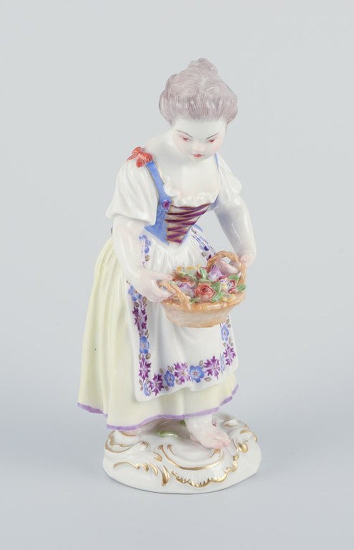 Meissen, Germany. Porcelain figurine of girl with basket. Ca. 1900. - 2
