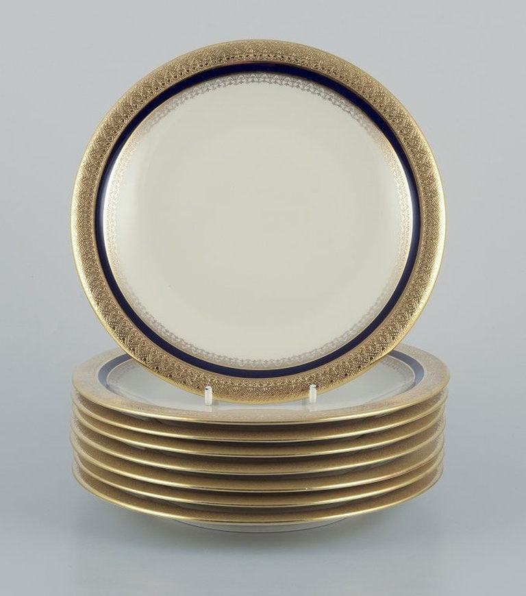 Hutschenreuther, Germany. Eight 'Margarete' porcelain plates. 1930s/1940s. - 2
