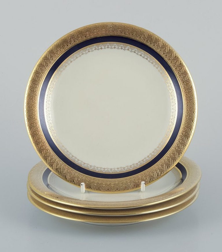 Hutschenreuther, Germany. Four 'Margarete' porcelain plates. 1930s/1940s. (1 of 6)